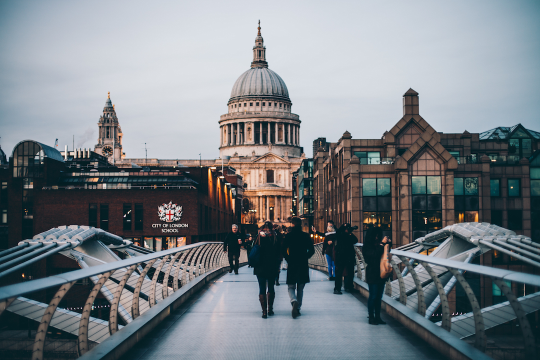 Millennium-Bridge-London-Harry-Potter