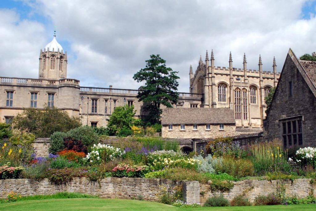 blooming flowers in christ church college, oxford