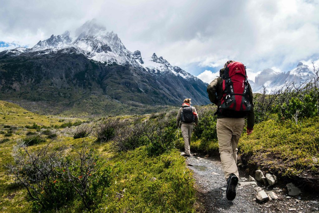 Hikers on W trek, Chile | © Toomas Tartes/Unsplash